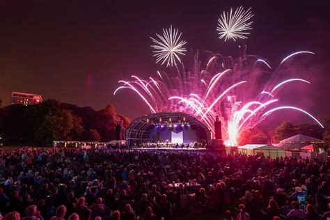 Das Dunkelheit & Licht Konzert: Ein musikalisches Feuerwerk von Desta?