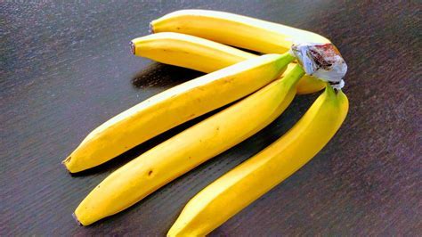 How to Pack a Monitor: And Why Bananas Might Be the Secret to Safe Shipping